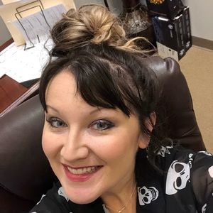 Meet your Posher, Lori